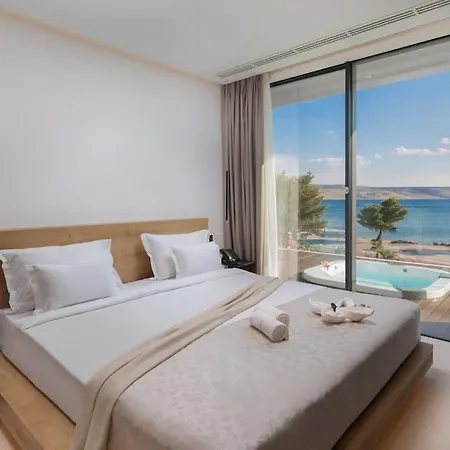 Exclusive Calma I & Ii - Two Heated Pool&spa Villa Starigrad Paklenica