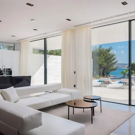 Exclusive Calma I & Ii - Two Heated Pool&spa Villa Starigrad Paklenica