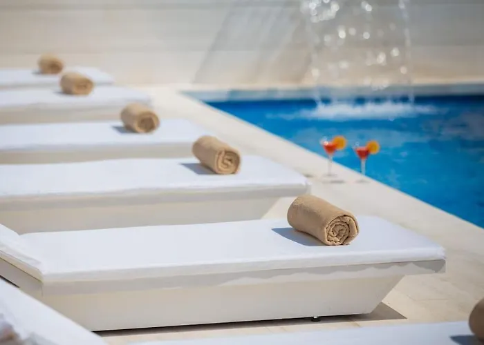 Villa Exclusive Calma I & Ii - Two Heated Pool&spa Starigrad Paklenica