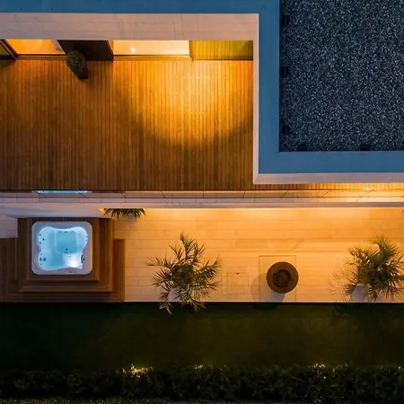 Villa Exclusive Calma I & Ii - Two Heated Pool&spa Starigrad Paklenica