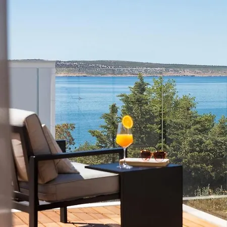 Villa Exclusive Calma I & Ii - Two Heated Pool&spa Starigrad Paklenica