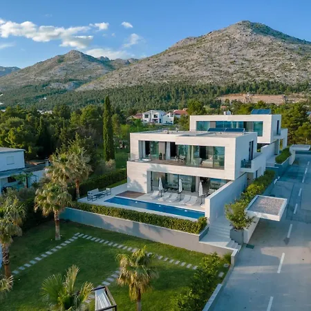 Villa Exclusive Calma I & Ii - Two Heated Pool&spa
